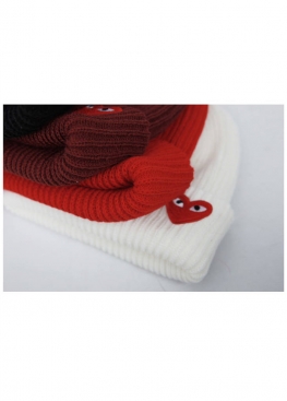 Бордова шапка Comme Des Garcons Play Burgundy Winter Hat Unisex - IC1113